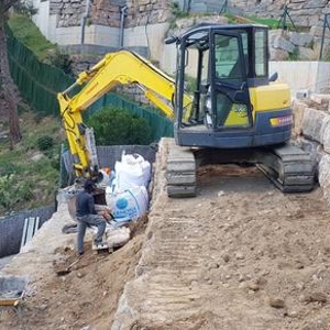 Construcció de murs de rocalla a Rocagrossa, Lloret de Mar